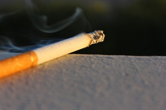 Сахалинец радикально решил проблему пассивного курения — убил курильщика