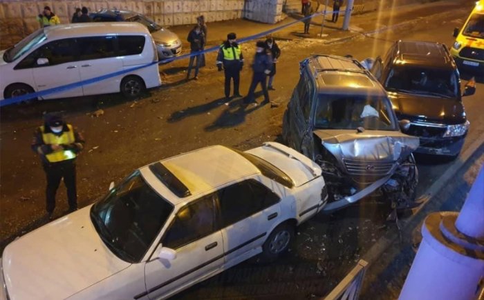 В массовом ДТП в Приморье пострадали 16 машин, один человек погиб