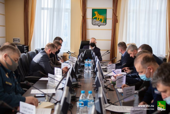 Глава Владивостока недоволен общественным транспортом и «управляйками»