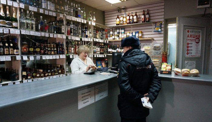 Губернатор Магаданской области продолжает бороться за запреты на продажу алкоголя