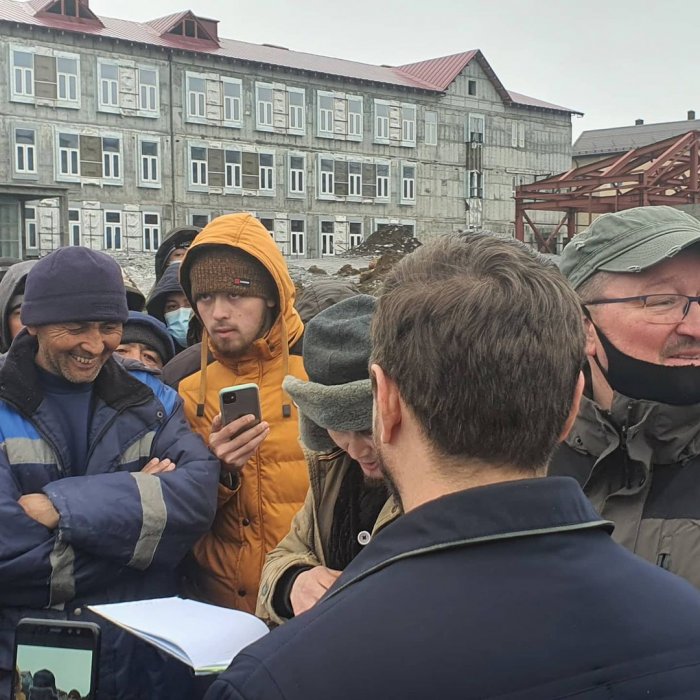 Первый день забастовки строителей в Северо-Курильске к мирному урегулированию трудового конфликта не привел