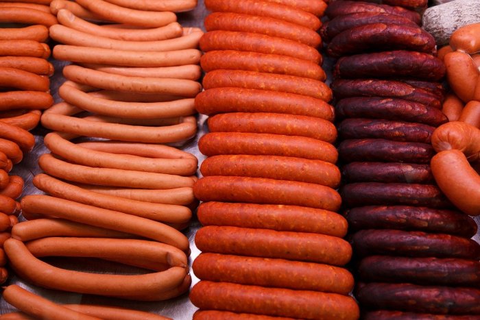 Проблемы на производстве колбасы в Приморье
