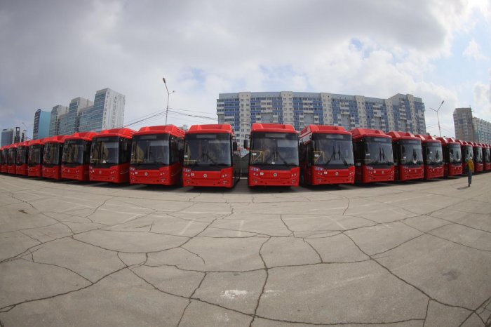 100 автобусов к столетию Якутии: Республика получает подарки