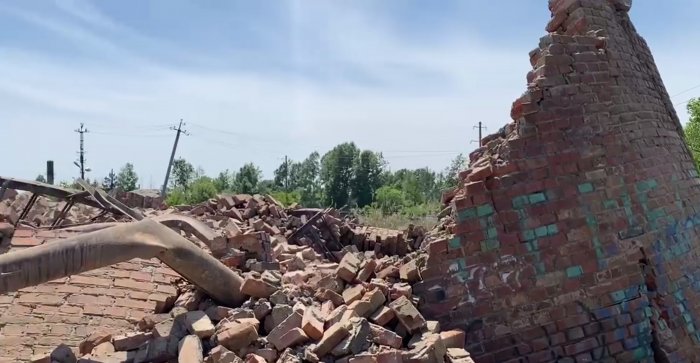 Устаревшая водонапорная башня рухнула в Приамурье