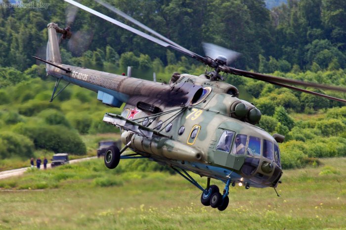 На поиски пропавшего в Якутии самолета Ан-2 отправили вертолет Ми-8