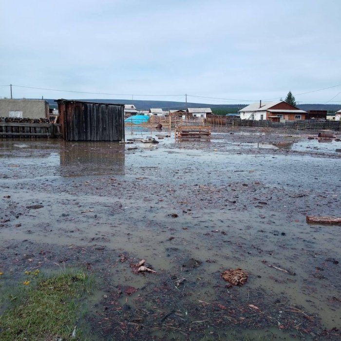 SOS: в Якутии из-за прорыва дамбы затоплен город Верхоянск