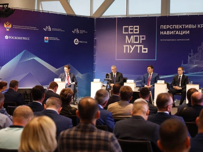 Правительством России принят план развития Северного морского пути