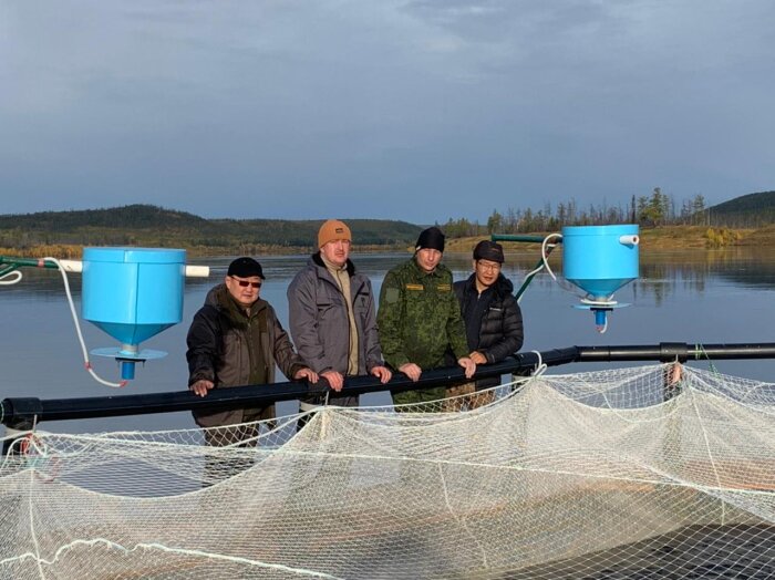 В Якутии пятнадцать тысяч мальков сибирского осетра выпустили в реку Вилюй