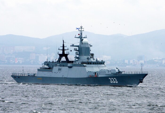 Корвет «Совершенный» провел боевую стрельбу в Японском море