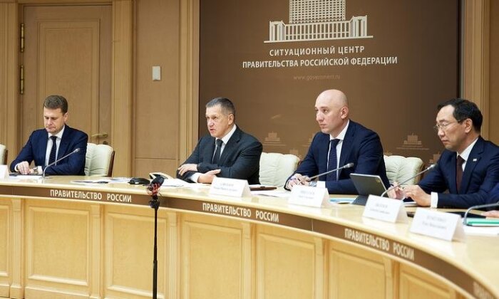 Полпред президента в ДФО поручил губернаторам подготовить планы восстановления городов Донбасса