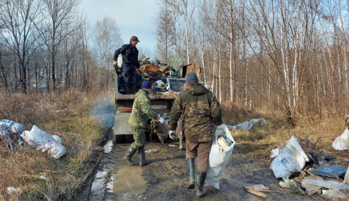 Хабаровские лесники очистили тайгу от мусора