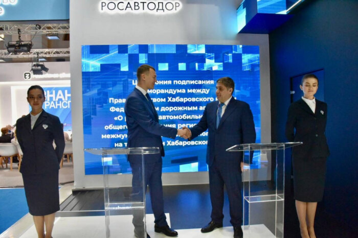 Михаил Дегтярев подписал договор с главой Росавтодора