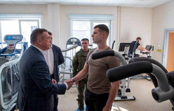 Валерий Лимаренко проверил ход реабилитации раненых бойцов
