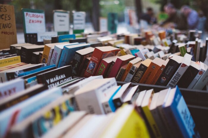 Дальневосточники требуют убрать с полок магазинов книги с ЛГБТ-пропагандой