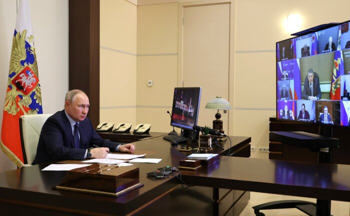 Губернаторы дальневосточных регионов доложили Путину о ликвидации последствий ЧС