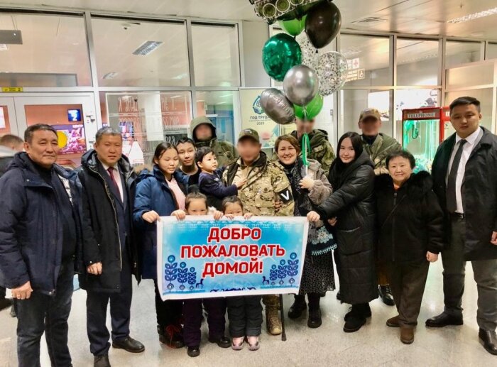 Девять мобилизованных прилетели в Якутию в отпуск