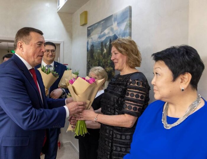 На Сахалине поздравили с 8 марта матерей и жен участников СВО