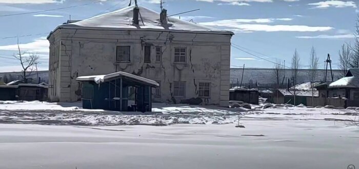 На берегу ядовитой реки: депутат ГД РФ призывает решить проблемы якутского поселка