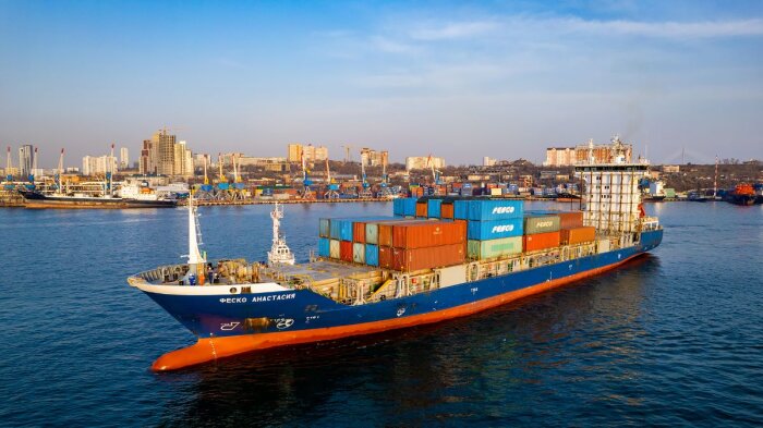 FESCO сокращает время отгрузки контейнеров из Владивостока на Камчатку