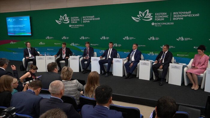 «Нам надо больше»: губернатор Хабаровского края на ВЭФ – о пропускной способности Восточного полигона