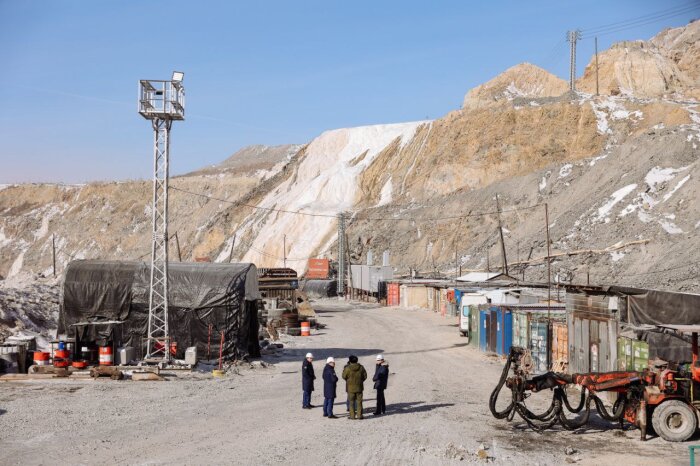 Смертельно опасно: спасательная операция на руднике «Пионер» прекращена